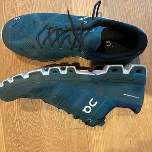 On Cloudventure Evergreen/White - Size 11.5M